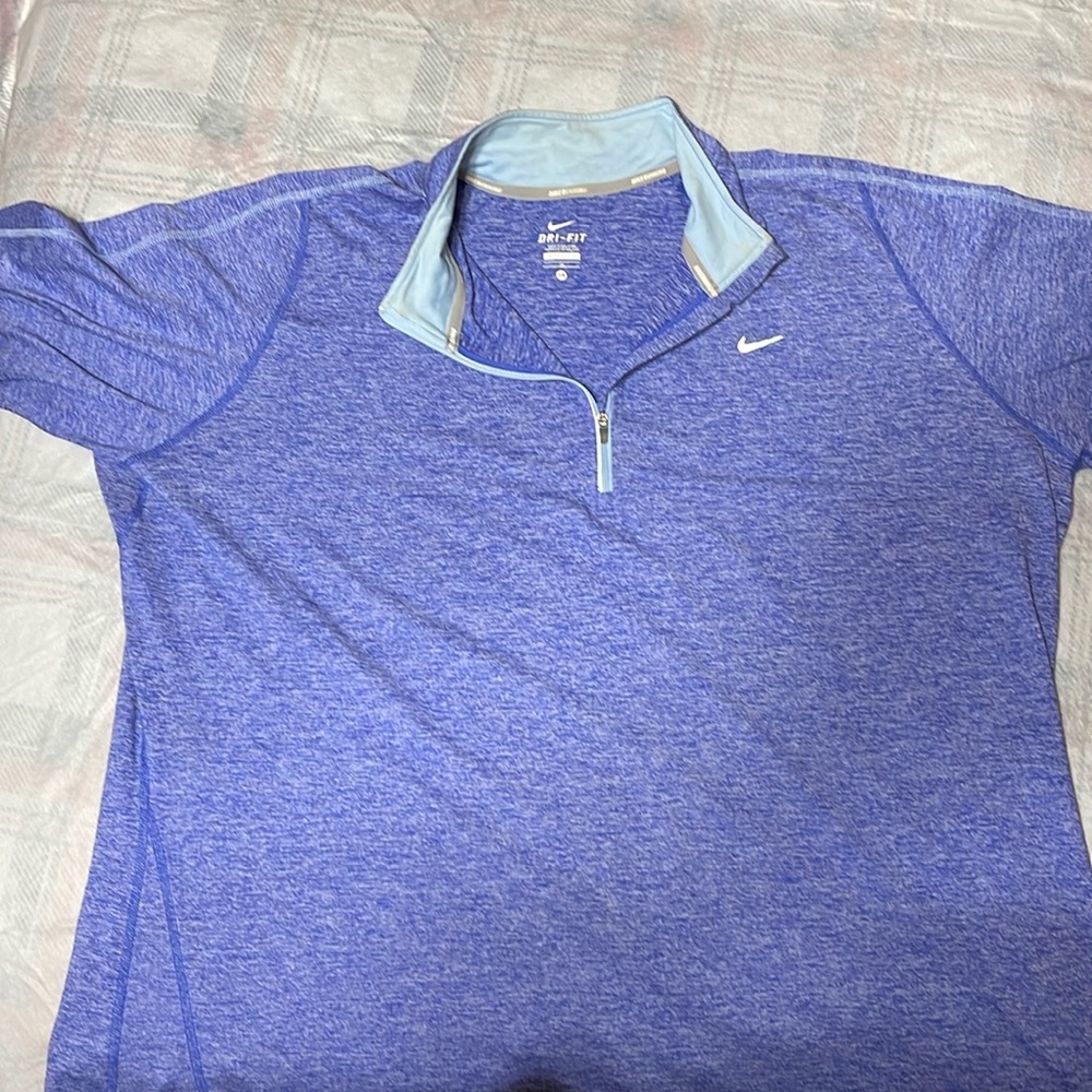 Nike drifit Nike running pull over 
Size 3X